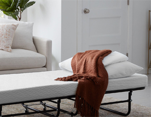 Összecsukható vendégágy